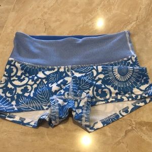 Lululemon Shorts, Size 4